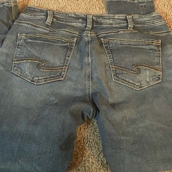 Silver Jeans girlfriend fit straight leg worn very little a little distressed - Picture 2 of 10